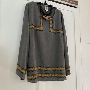 SISTER MARY BEAUTIFUL TOP GREY EMBROIDERY MID SEASON XL NWOT 12/14  XL NICE